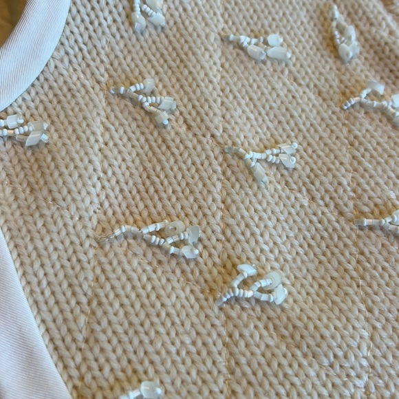 Vintage Sibley’s 100% wool made in Hong Kong short sleeve beaded sweater - Picture 4 of 8